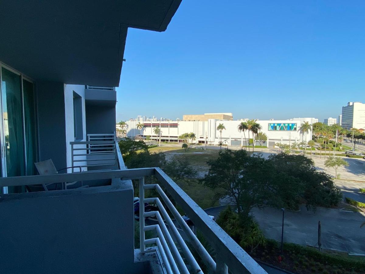Gallery One - A Doubletree Suites By Hilton Hotel Fort Lauderdale Exteriér fotografie